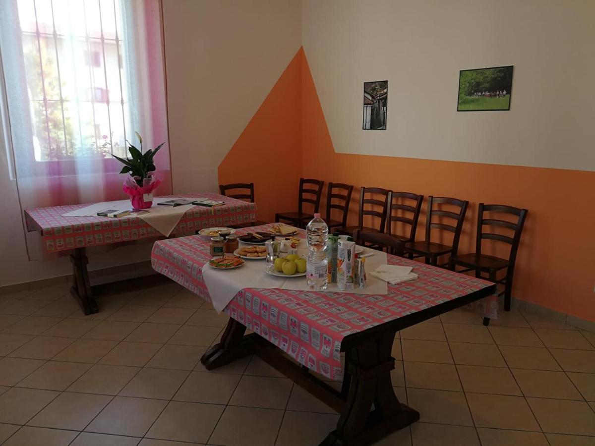 Ostello Di San Germano Borgofranco d'Ivrea Bagian luar foto
