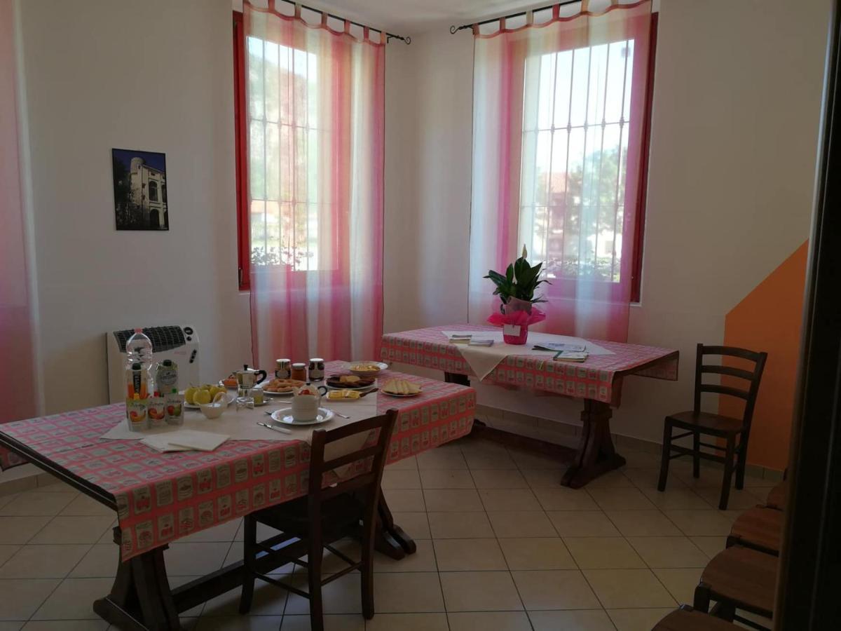 Ostello Di San Germano Borgofranco d'Ivrea Bagian luar foto